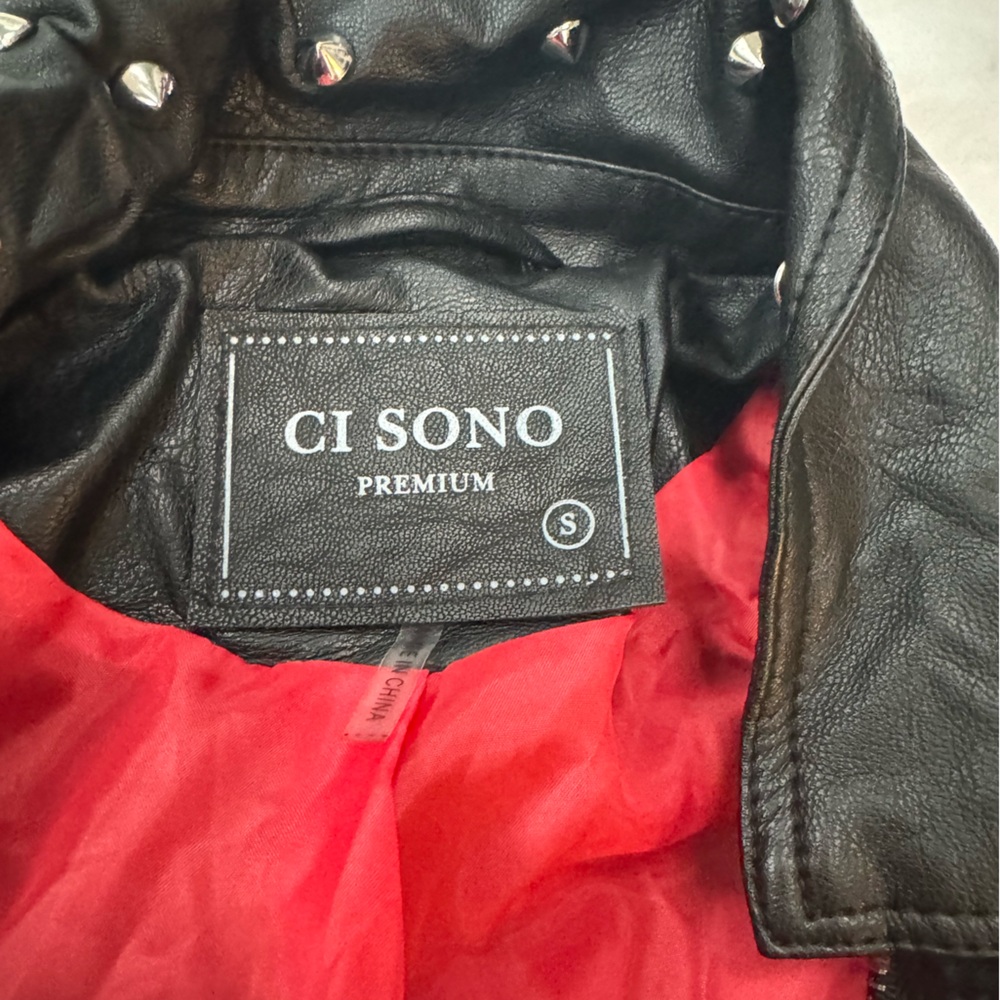 Leather jacket - Picture 3 of 3